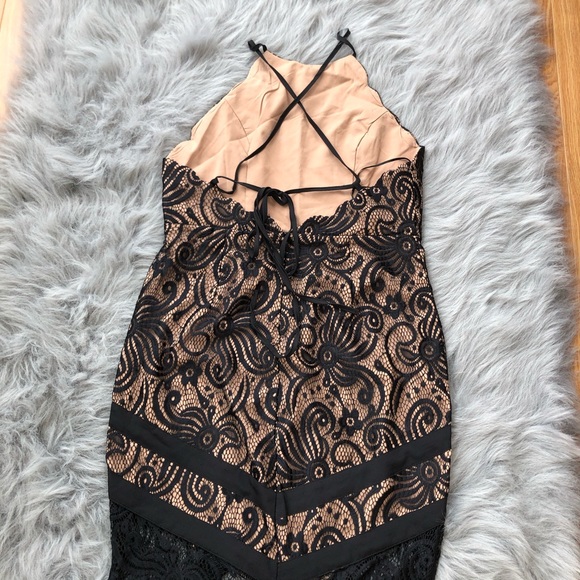 Asos Halter neck lace maxi dress - Picture 4 of 7